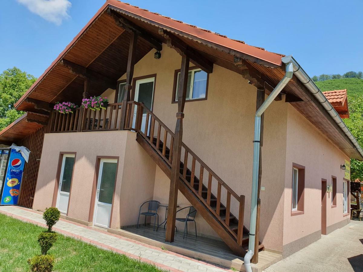 Cabana Sarmis Costesti Exterior foto